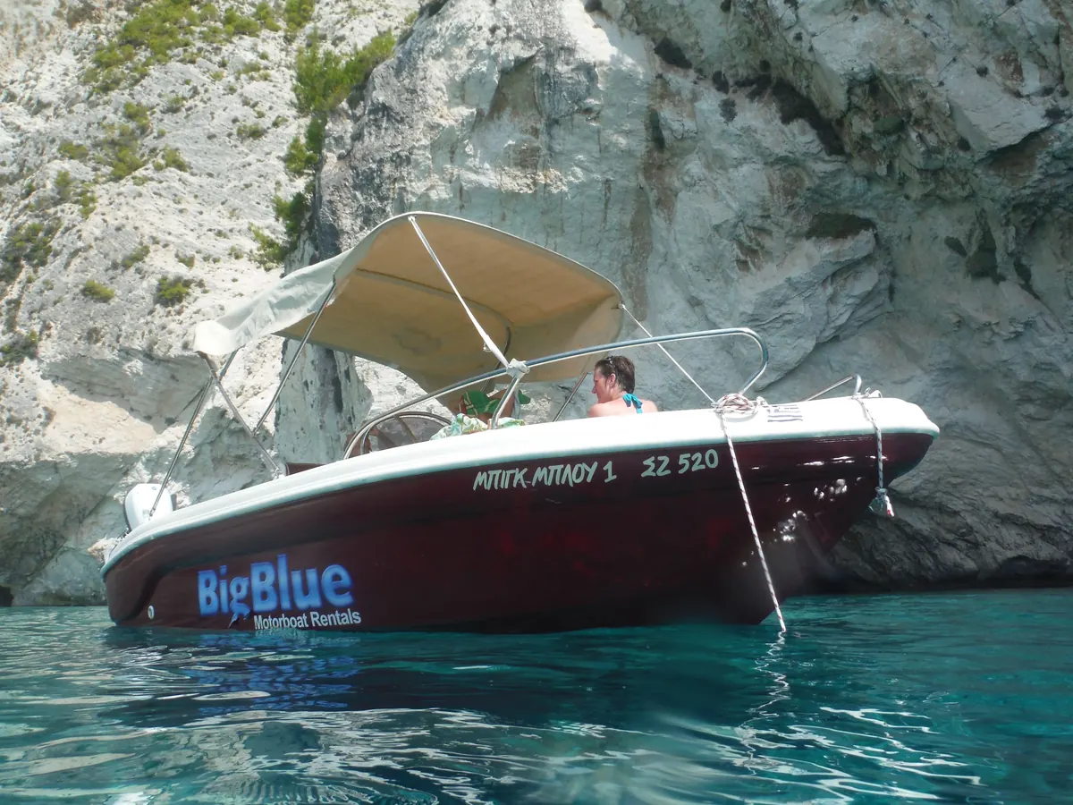 Speedboat in a clear-water cove